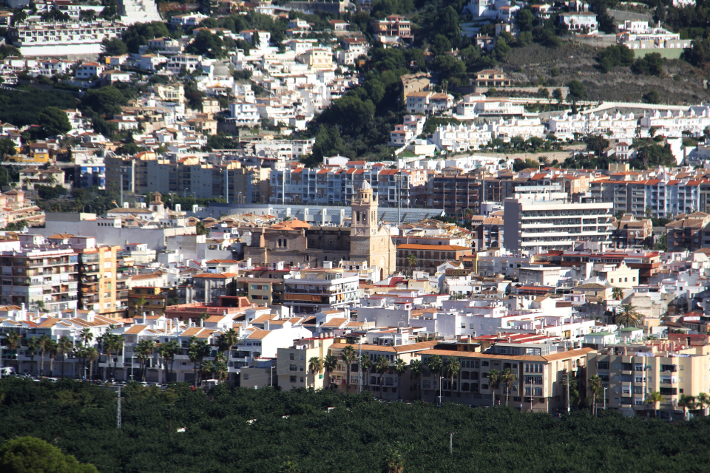 Las operadoras de telefonía móvil comienzan a ofrecer en Almuñécar servicios 4G en la banda de 800MHz